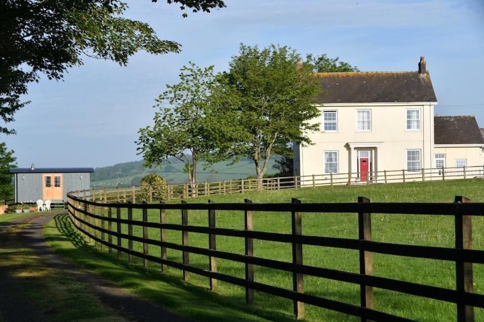 Glascoed Farmhouse Carmarthen Exterior photo
